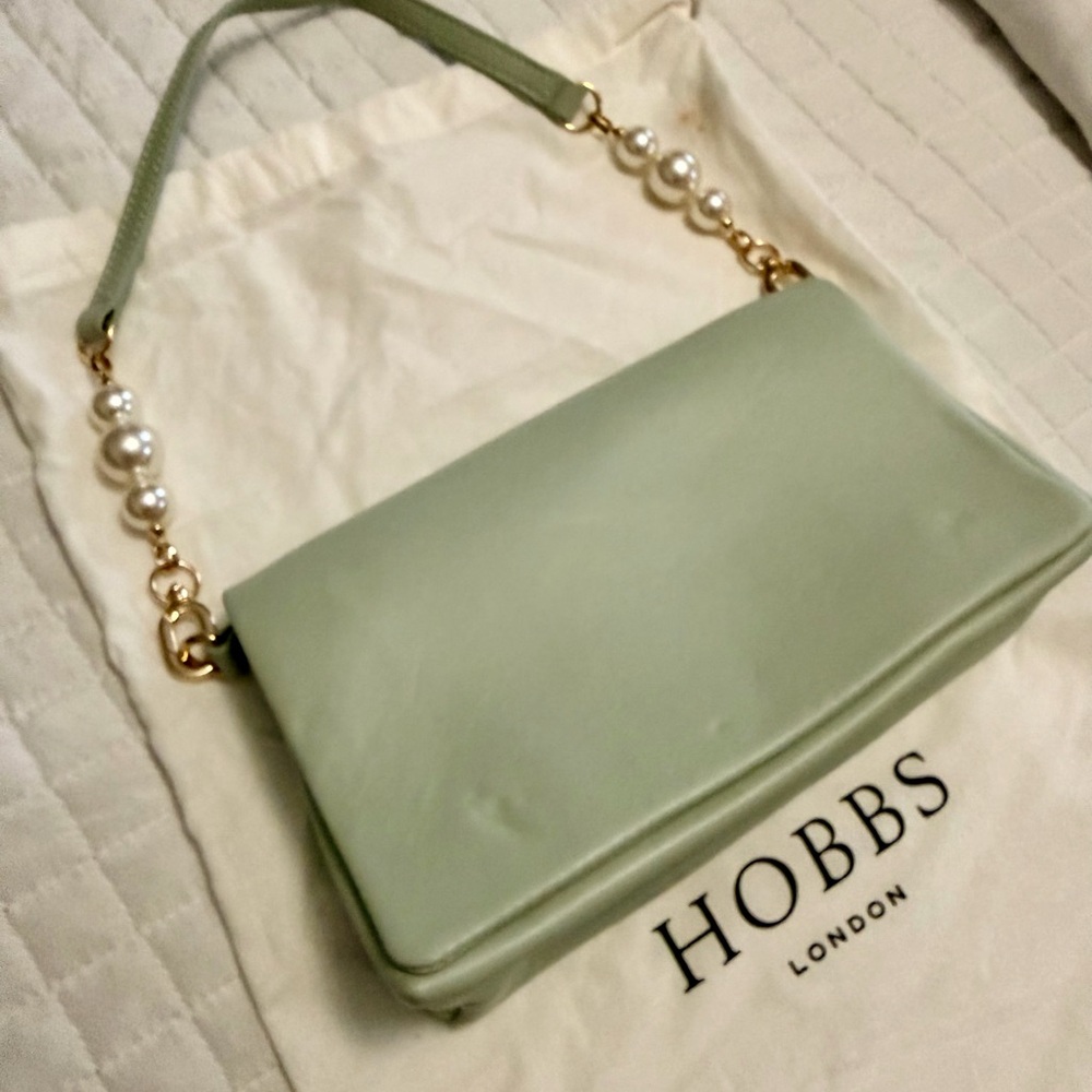 Jas Pearl Clutch with Pearl detail - Picture 5 of 10